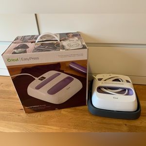 Cricut EasyPress Heat Press with original box